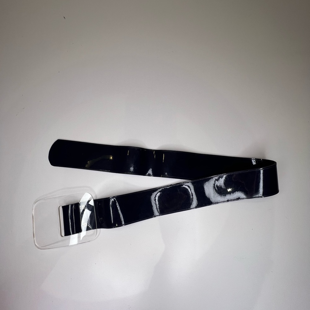 Designer unknown vintage navy with clear loose sight buckle belt.